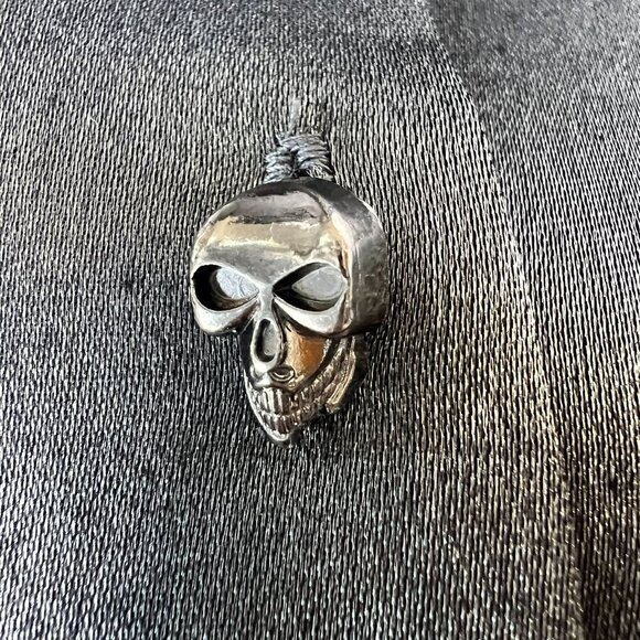 Pamela Dennis Top Womens Size Small Silver Long Sleeve Skull Button on Sleeves - Picture 3 of 15